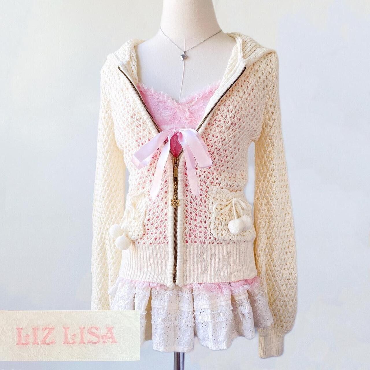 Authentic Liz Lisa Japan pom pom snowflake zipper crochet Authentic Liz Lisa Japan pom pom snowflake zipper crochet