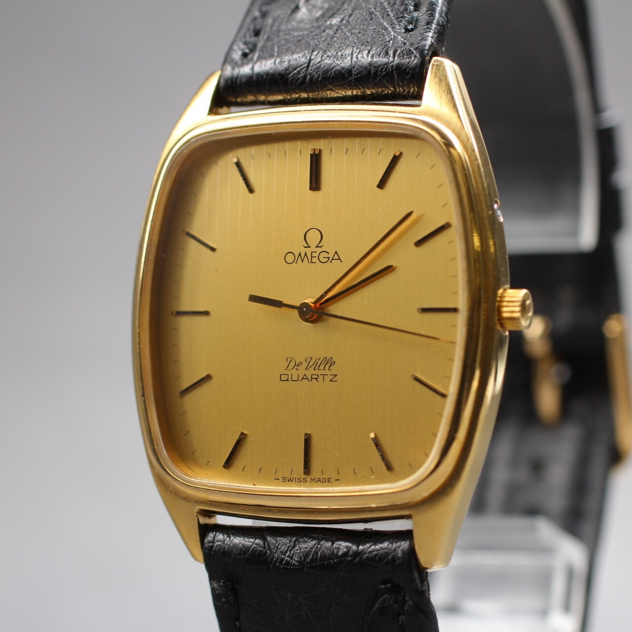 N MINT] Vintage OMEGA De Ville 1336 Gold 31mm Push Crown