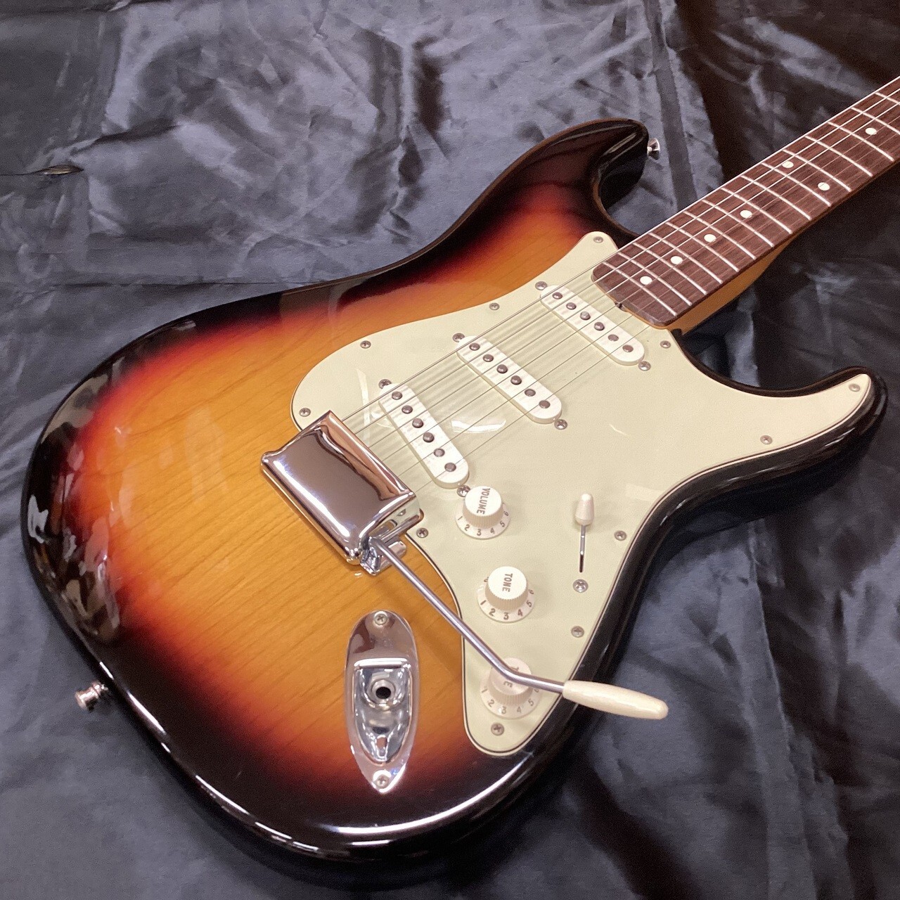 ギター Fender Stratcaster American Vintage62 Fender American Vintage '62 Stratocaster Electric Guitar