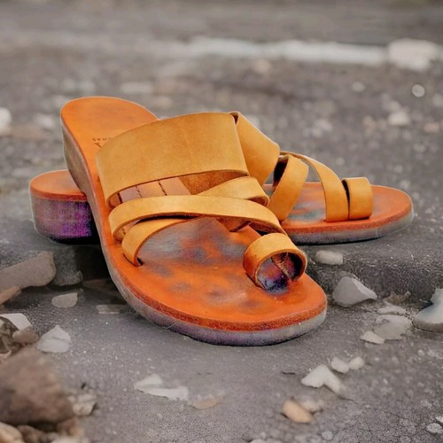 サンダル・ミュール SAINT LAURENT ZORA SANDALS IN PATENT LEATHER SAINT LAURENT ZORA SANDALS IN PATENT LEATHER | REVERSIBLE