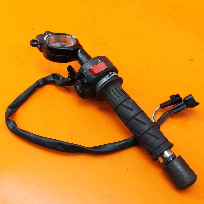 2007 2008 KAWASAKI NINJA ZX6R OEM RIGHT CLIP ON HANDLEBAR W SWITCHES