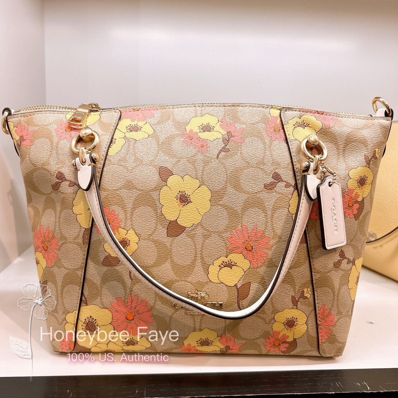 cha-chaページ♡⃜ NWT Coach Kacey Satchel In Signature Canvas With Floral