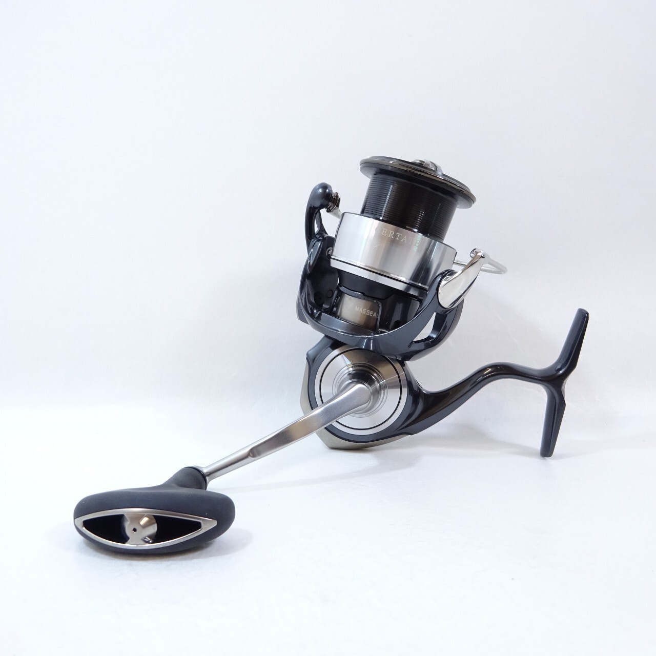 リール Daiwa 24 Certate LT4000-CXH Daiwa Certate LT 24 Spinning Reel 4000D-CXH 6.2:1