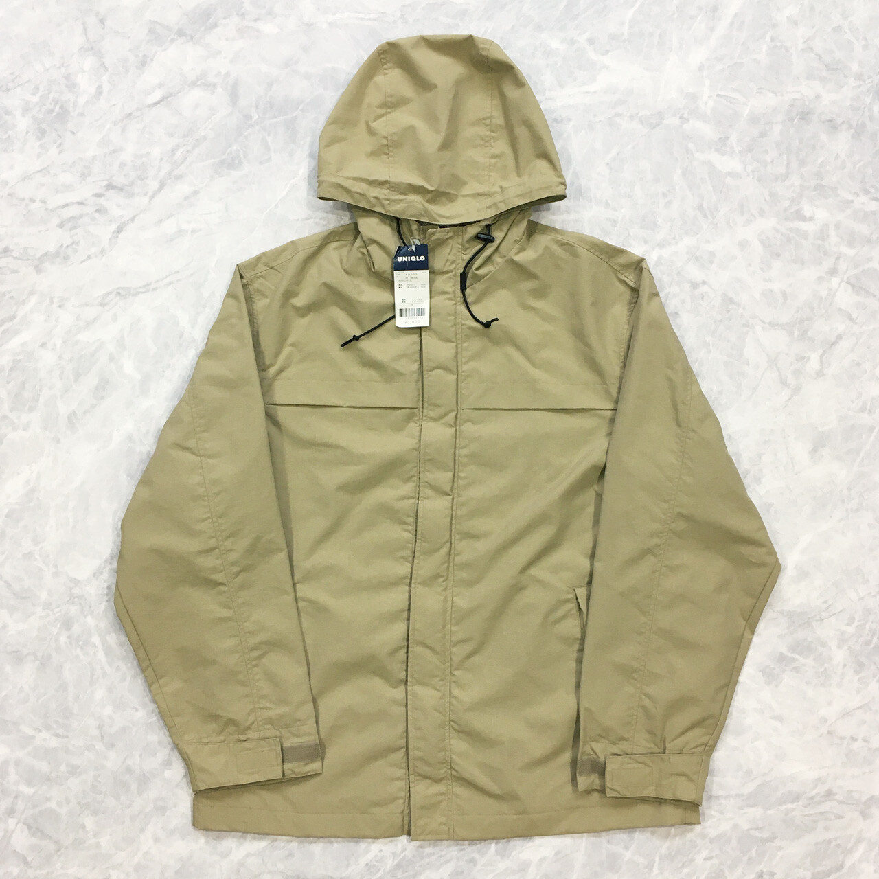 DS VINTAGE OLD UNIQLO WINDBRAKER NYLON JACKET BEIGE SIZE M DS VINTAGE OLD UNIQLO WINDBRAKER NYLON JACKET BEIGE SIZE M
