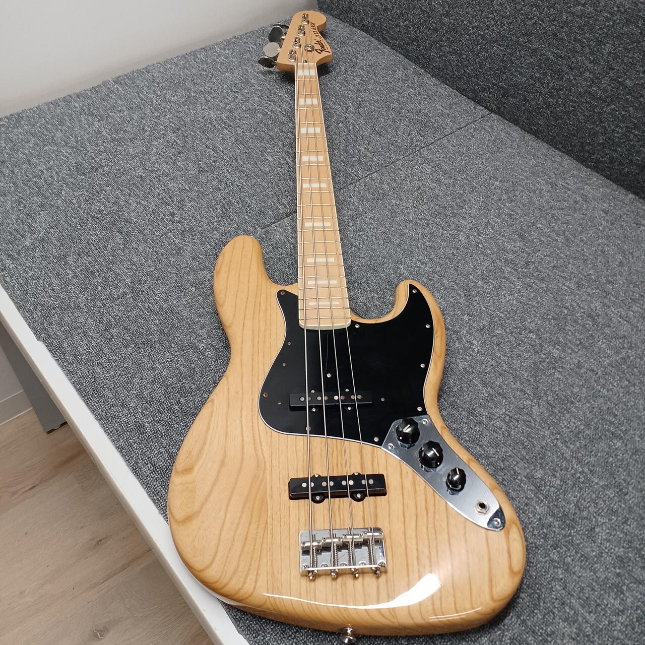Fender Made in Japan Traditional 70S Jazz Bass Natural 2022