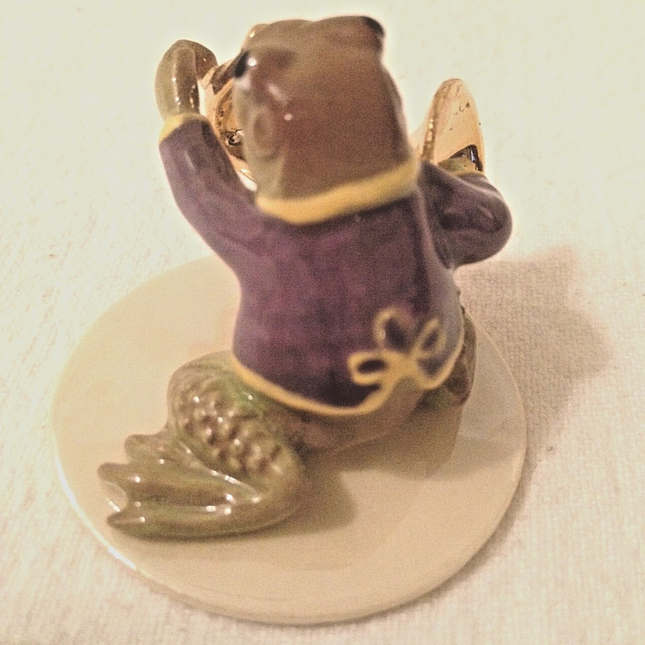 Hagen-Renaker FRENCH HORN PLAYER TOAD FROG CERAMIC FIGURINE MUSICIAN BRASS - NEW