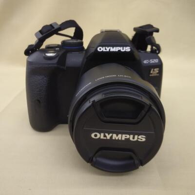OLYMPUS E-520 Digital Camera With Accessories, Good