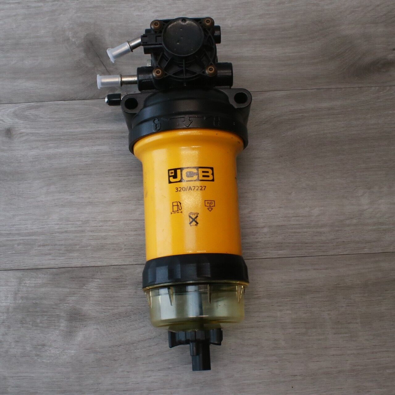 New OEM JCB FUEL FILTER Housing 320/A7227 320/A7226 (RA1D New OEM JCB FUEL FILTER Housing 320/A7227 320/A7226 (RA1D