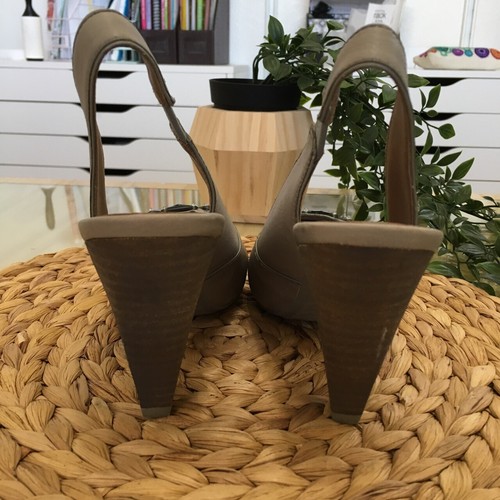 Vince Camuto Sling Back Jewel Sandals Size 6.5