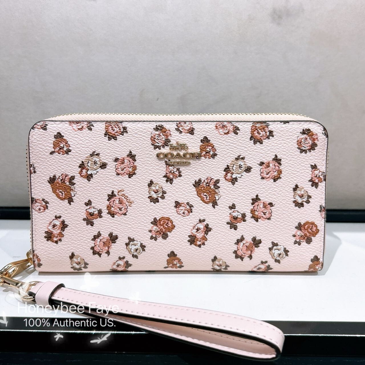 NWT Coach Long Zip Around Wallet With Rosette Print CZ329 NWT Coach Long Zip Around Wallet With Rosette Print CZ329