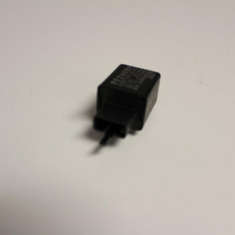 Kawasaki EX ZX TURN SIGNAL BLINKER RELAY FLASHER SWITCH FB246BH | eBay