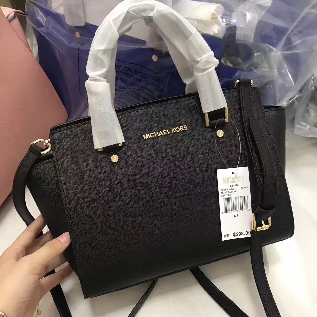 michael kors black handbags uk