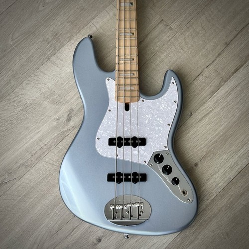 Lakland Skyline Series 44-60 (Vintage J) Custom 4-String Lakland Skyline Series 44-60 (Vintage J) Custom 4-String