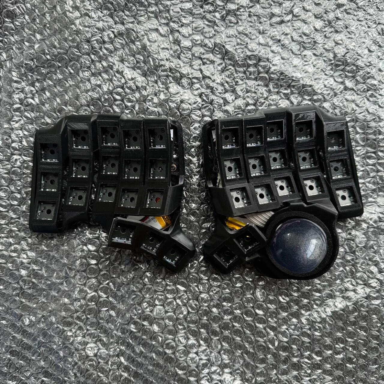 Charybdis Nano 完成品 無線化 Bluetooth ホワイト Charybdis Nano Curved Split Keyboard Kit 3x5 Custom