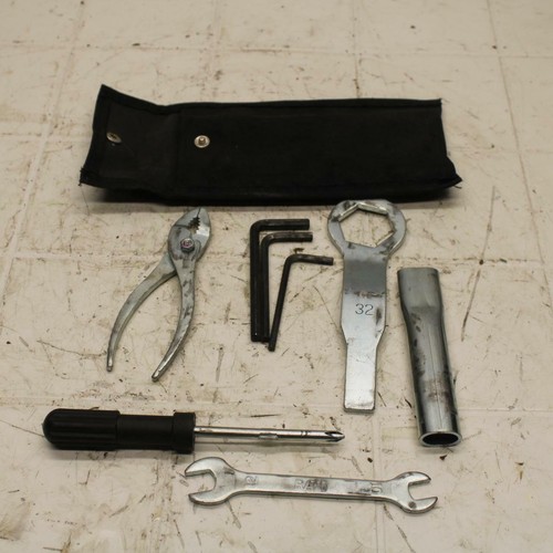 バッグ三点セット 13-17 KAWASAKI NINJA ZX6R ZX636E STOCK TOOLS OEM TOOL BAG