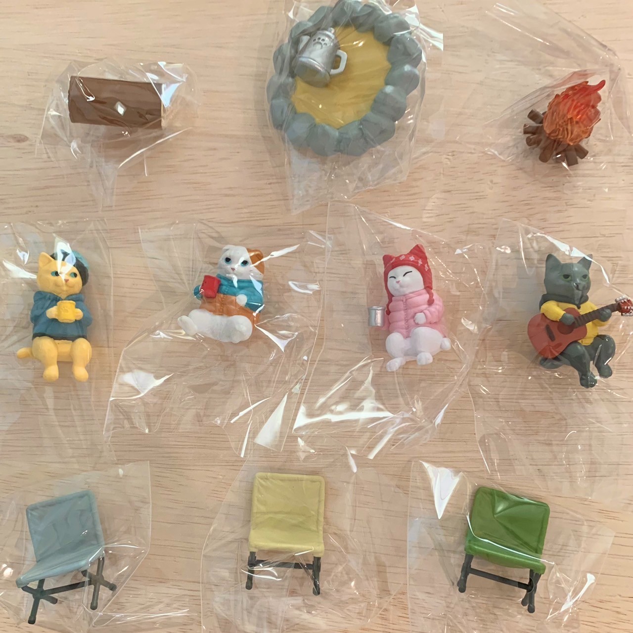 Cats Holiday Campfire Complete Set of 5 Gashapon Capsule