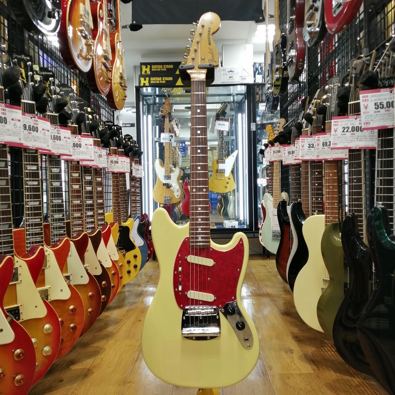 Fender japan MG69 改造品 Fender Japan '69 Reissue Mustang MG69-65 Yellow White 1999