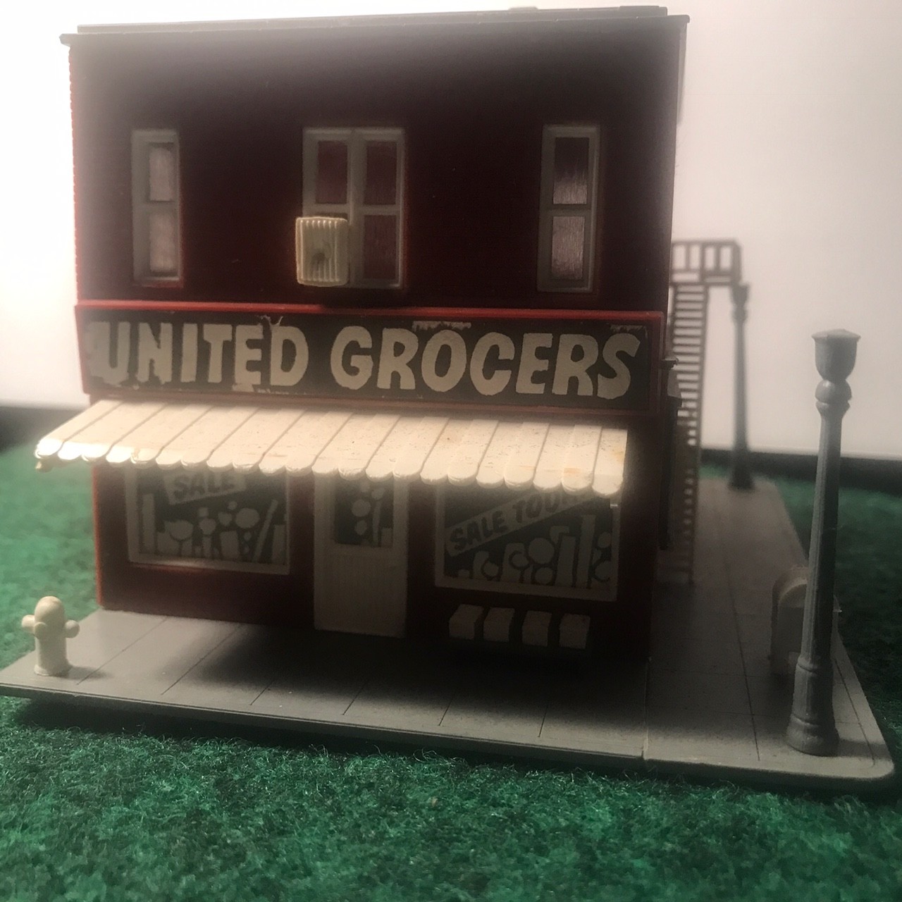 Tyco-Kit HO Scale United Grocers