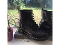doc marten website