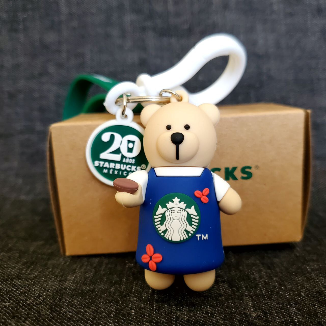 ☆人気☆【STARBUCKS】☆Baseball Bearista Keycha.in☆ Starbucks 1st Store in Korea (Ewha) Commemoration Bearista