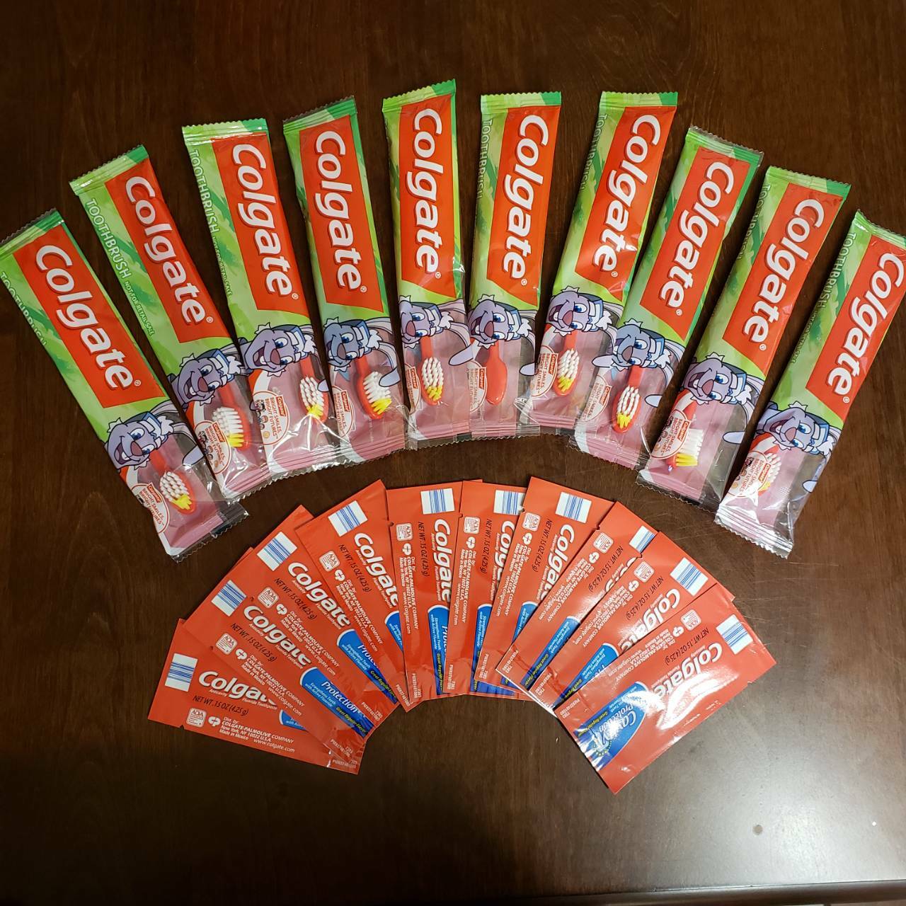 Lot of 58 Colgate Bright Smiles Bright Futures Kids Toothbrushes & 58 Toothpaste