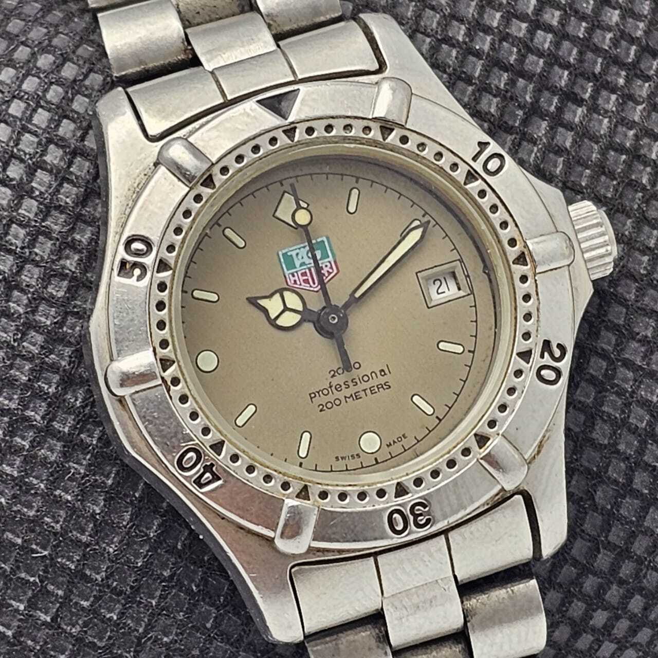 TAG Heuer 2000 Professional 200m 964.013F Quartz Gold Dial