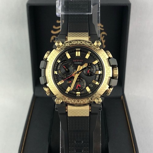 CASIO G-SHOCK GST-B300 黒・金 G-SHOCK新作を写真で - G-STEEL「GST-B300」は見せるCMFから