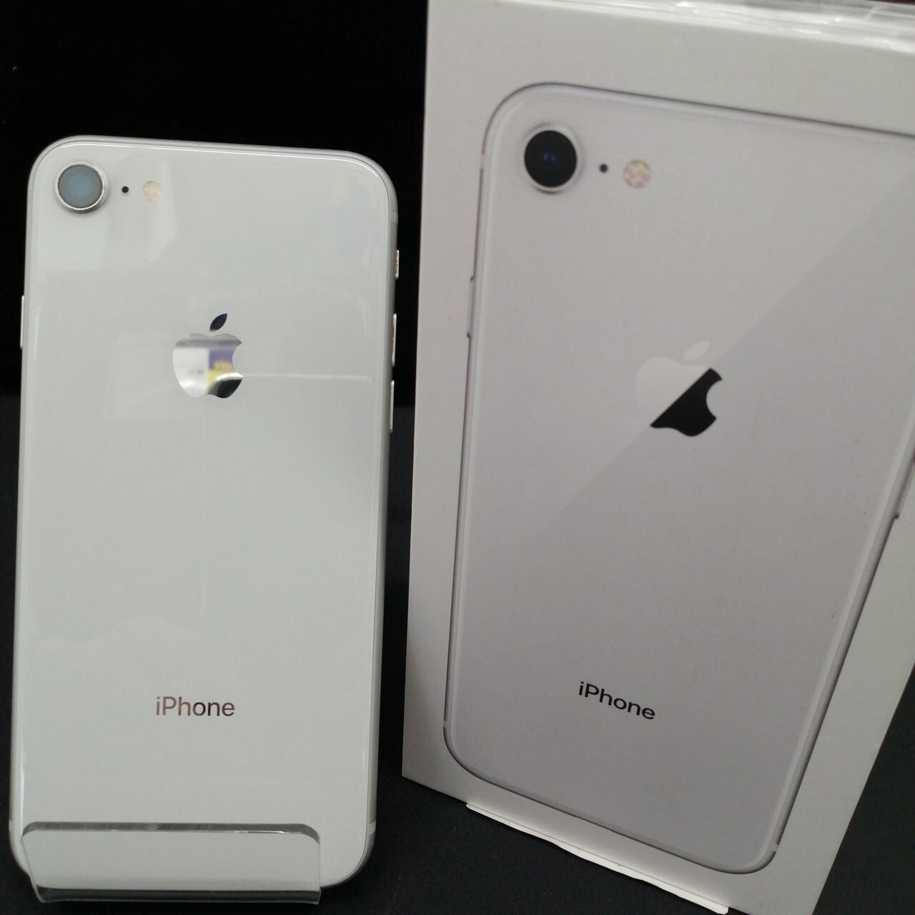 モデル: iPhone 8 ホワイト 64GB ドコモ Apple iPhone 8 64GB docomo 価格比較 - 価格.com