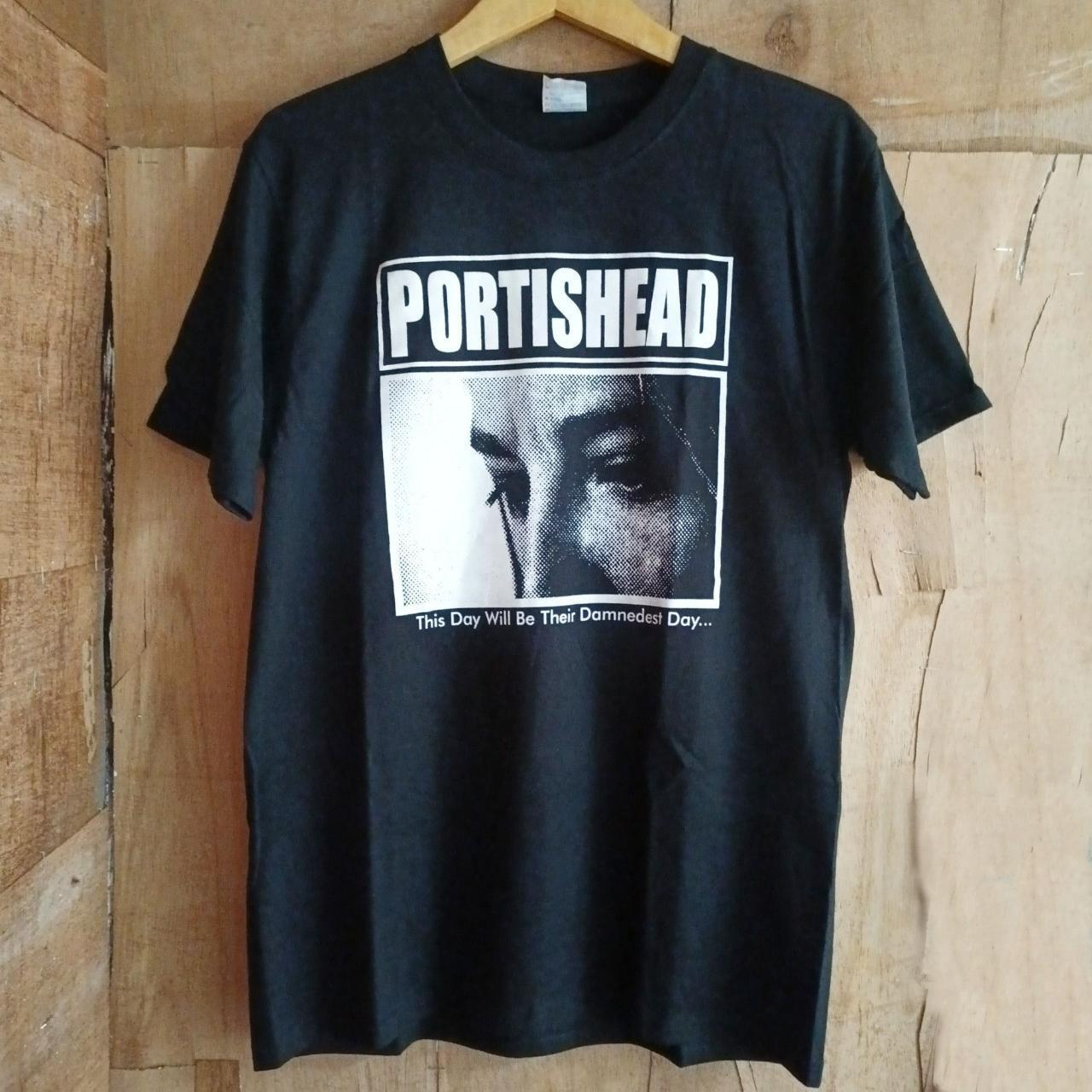 Portishead Beth Gibbons T-shirt 90s black short sleeve tee