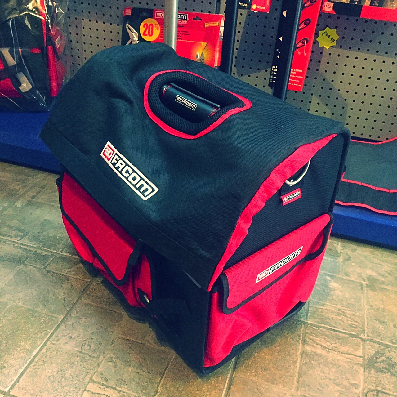 Industrial Hand Tools ROLLER SOFT TOTE BAG TOOLBOX ON WHEELS 33