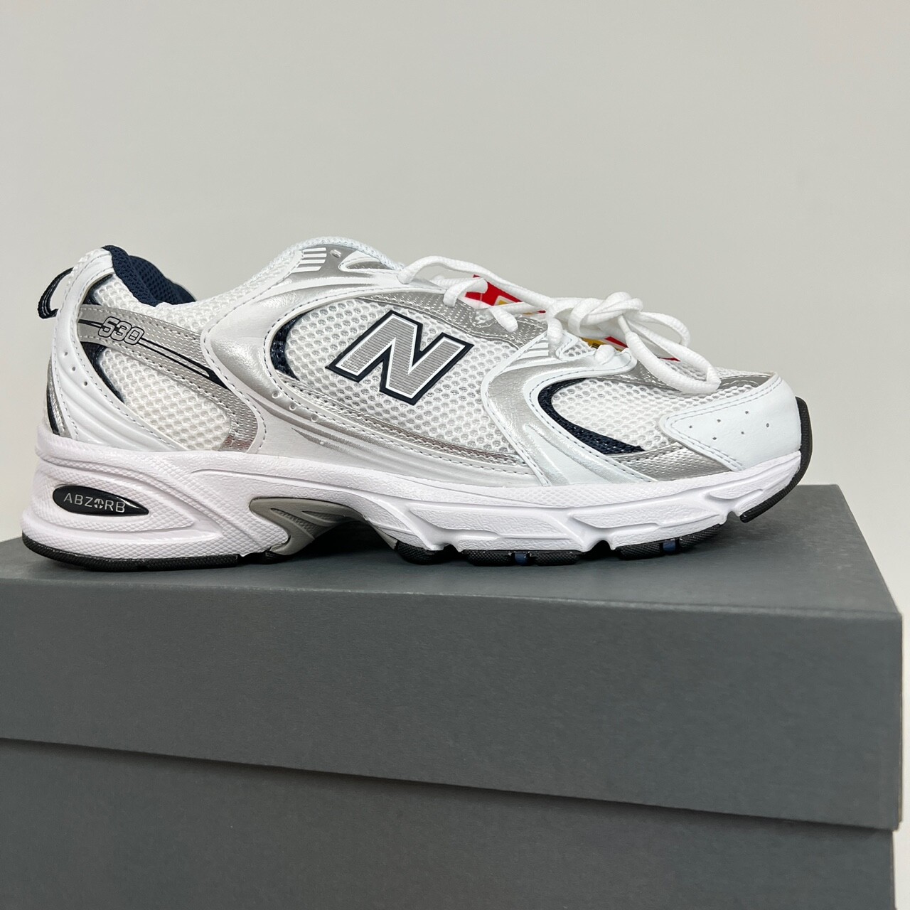 nb 530 white