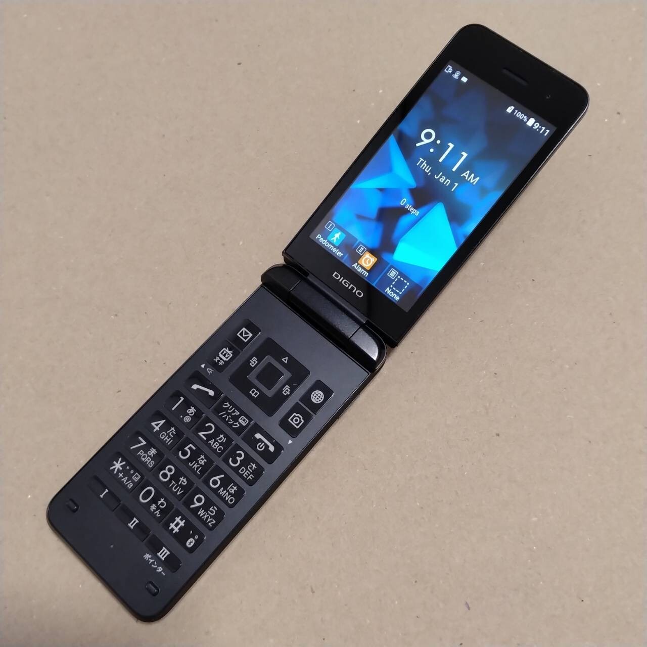 902kc DIGNO 折りたたみ式携帯電話 ブラック KYOCERA 902KC DIGNO KEITAI 3 ANDROID FLIP PHONE BLACK