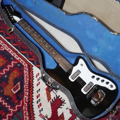 ギター Silvertone 1476 Bobkat BLACK Silvertone Bobkat Gig Bag: Black Bobbin's Specs & Details