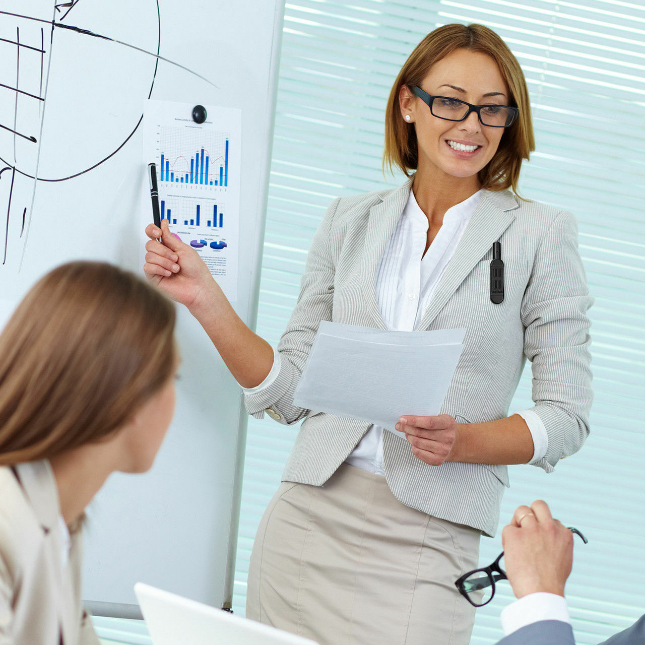 маркетолог фото. менеджер по персоналу. бизнес академия мба сити. курсы pr менеджера. маркетолог.