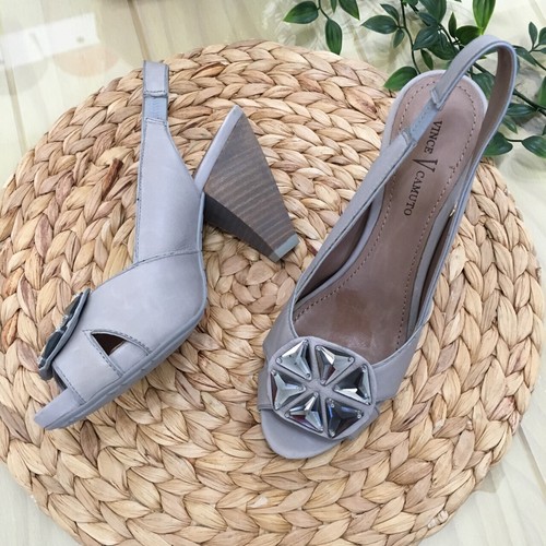 Vince Camuto Sling Back Jewel Sandals Size 6.5