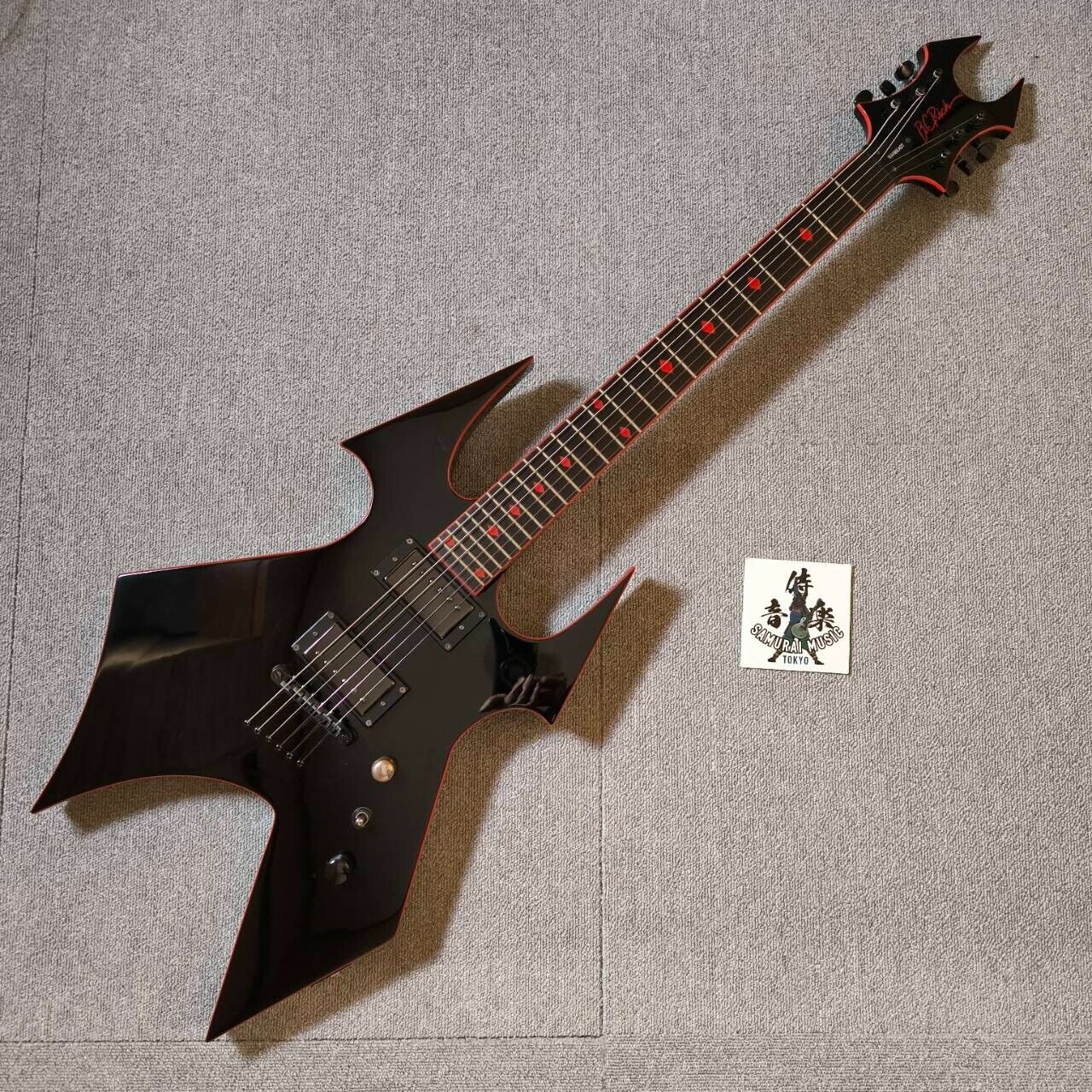 B.C.Rich Warbeast Black Strings Electric Guitar Bolt on 3.3 B.C.Rich Warbeast Black Strings Electric Guitar Bolt on 3.3