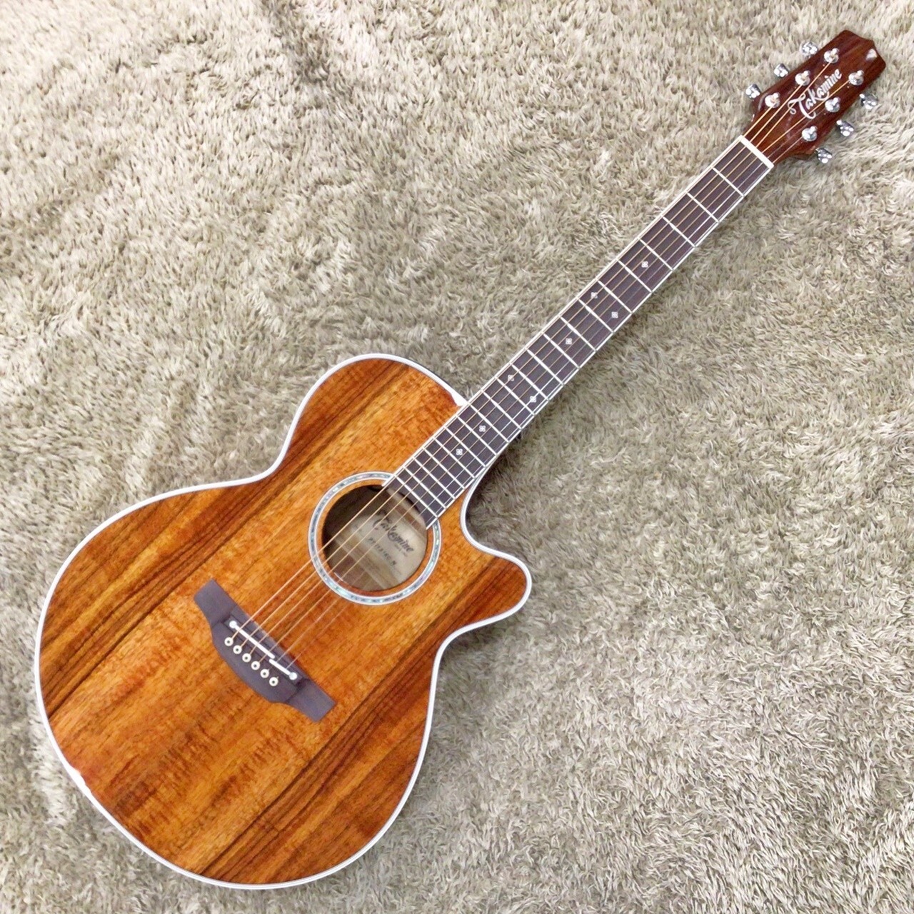 Takamine PTU131KC Natural acoustic electric guitar w/Preamp Takamine PTU131KC Natural acoustic electric guitar w/Preamp