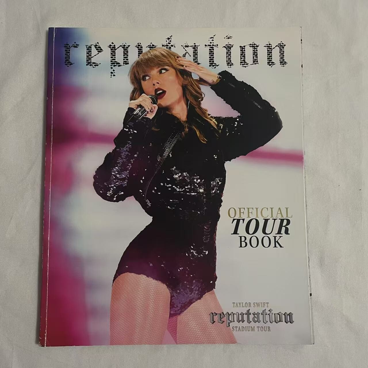テイラースウィフト Reputation Stadium Tour パーカー M Taylor Swift Reputation Tour Stadium Only Black Zip Up