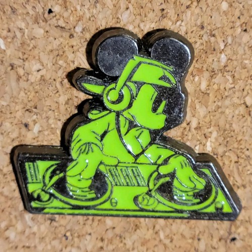 【新品】ディズニー MICKEY'S PARTY ツネオ•サンダ 2000ピース maxresdefault.jpg