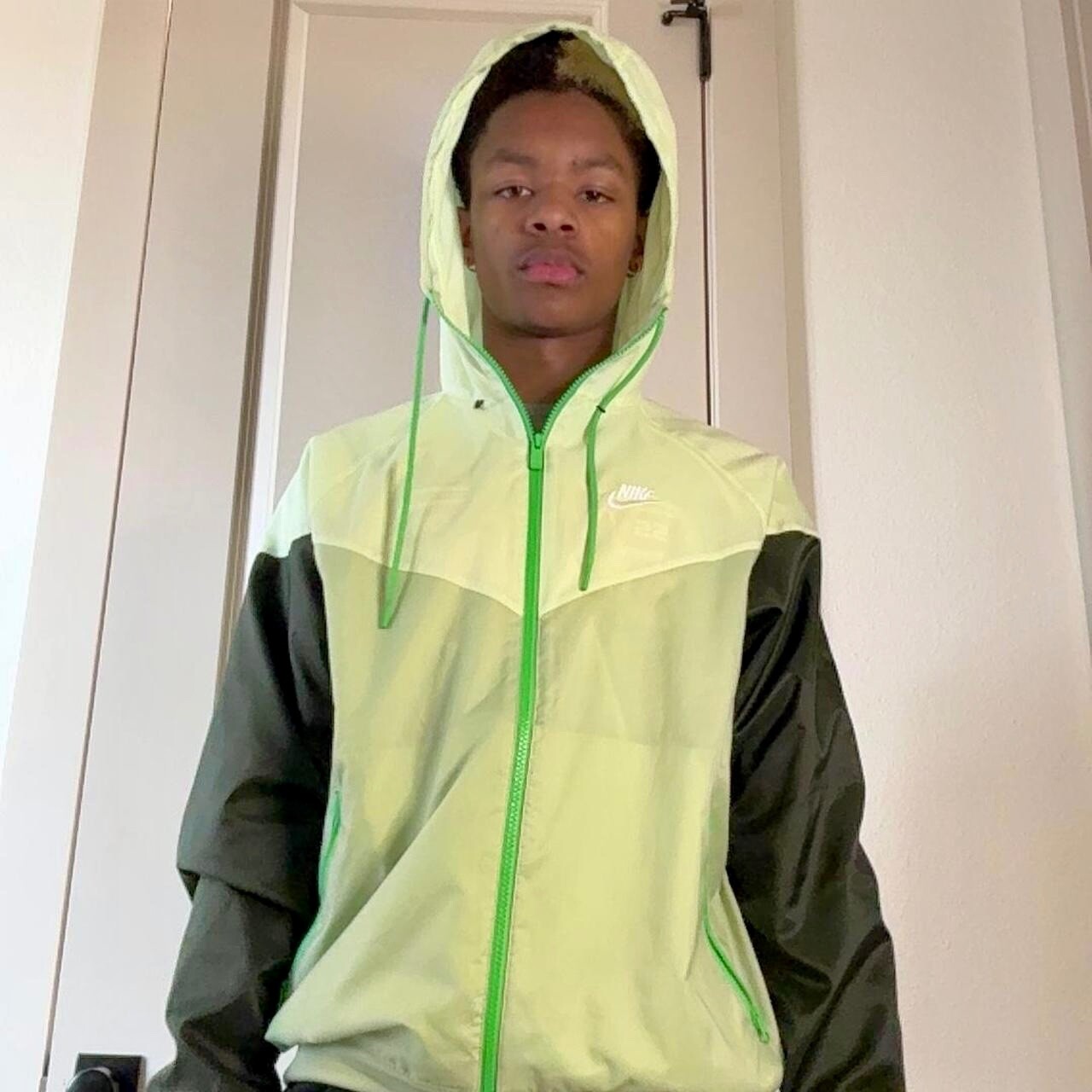 Rare Nike Windrunner Jacket Windbreaker Nylon Glanz Lime