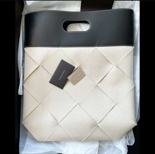 トートバッグ BOTTEGA VENETA INTRECCIATO TOTE BAG Bottega Veneta - Cesta Black Intrecciato Large Tote Bag