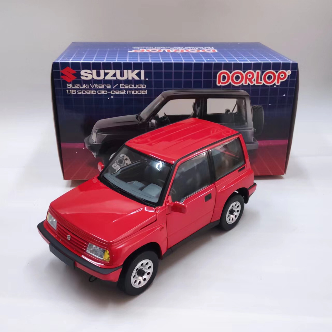 701-018 スズキ 1/18 SUZUKI Vitara ダークグリーン 701-018 スズキ 1/18 SUZUKI Vitara ダークグリーン 1/18 Dealer