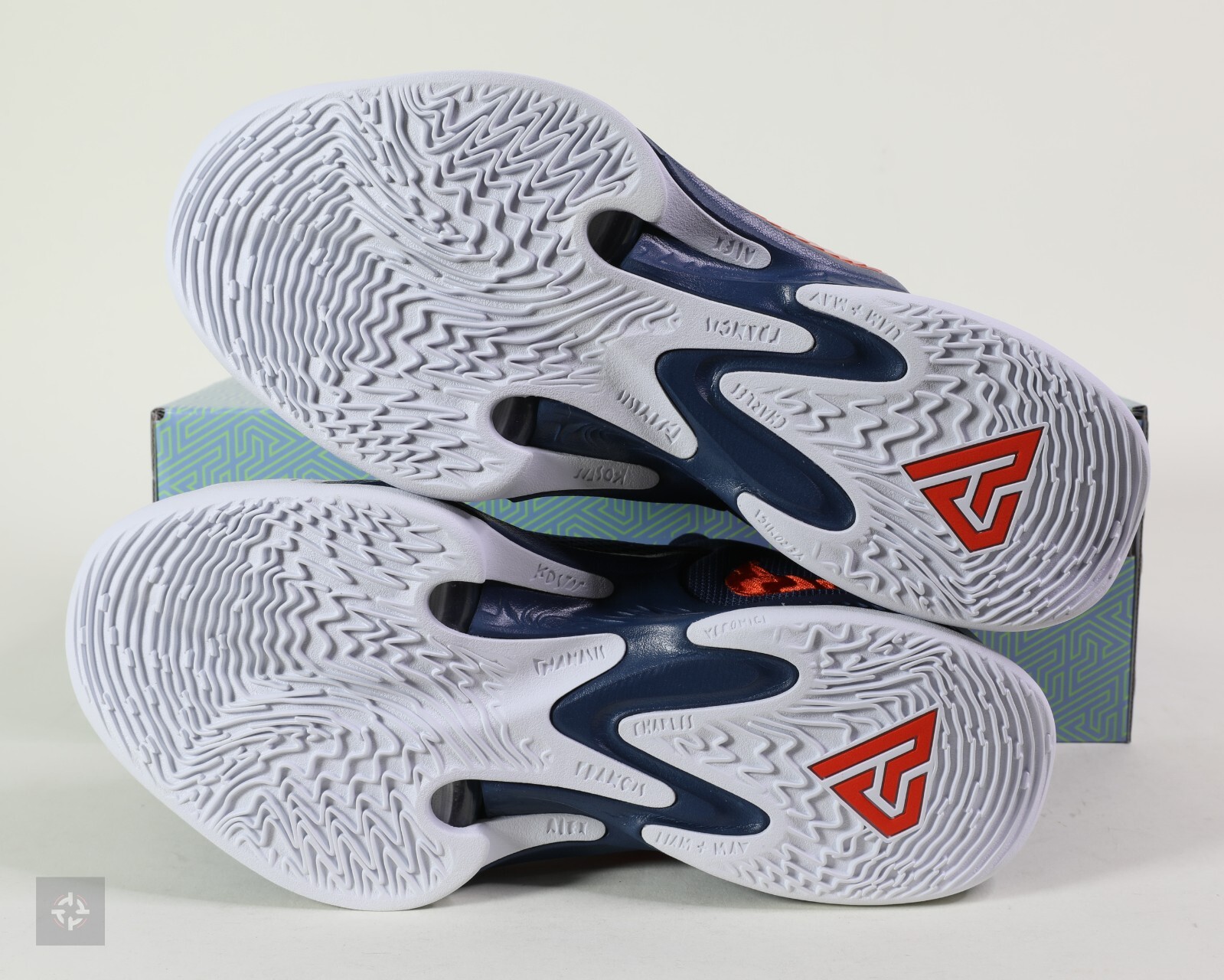 NIKE NIKE ZOOM FREAK 4 VIRGINIA CAVALIERS PLAYER EXCLUSIVE NAVY SHOES MENS SIZE 7.5-8