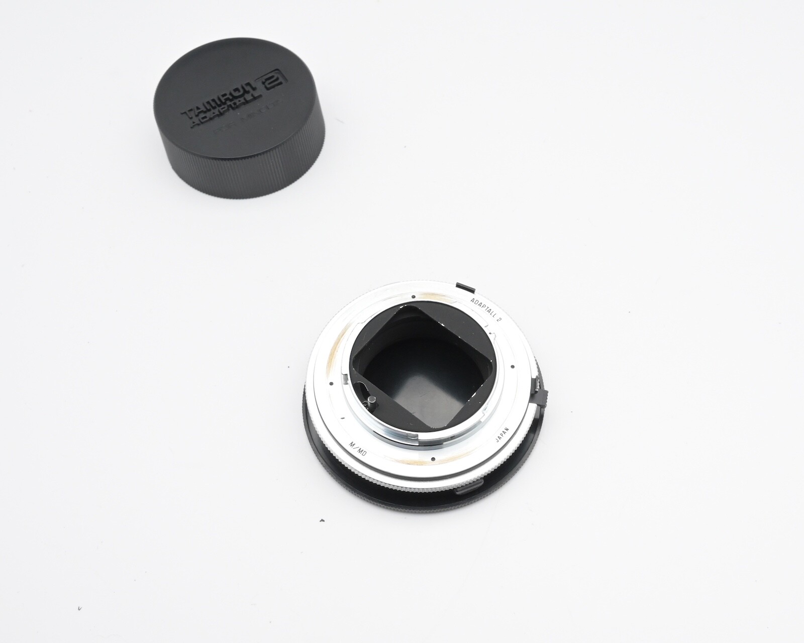 Tamron Adaptall 2 M/MD for Minolta MD Mount Adapter & Caps Tamron Adaptall 2 M/MD for Minolta MD Mount Adapter & Caps