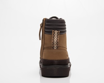 Pre-owned Ugg Highland Sport Men Chestnut In Brown