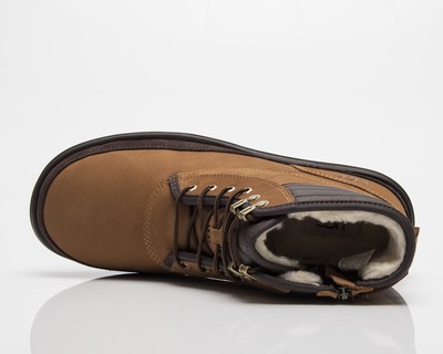 Pre-owned Ugg Highland Sport Men Chestnut In Brown