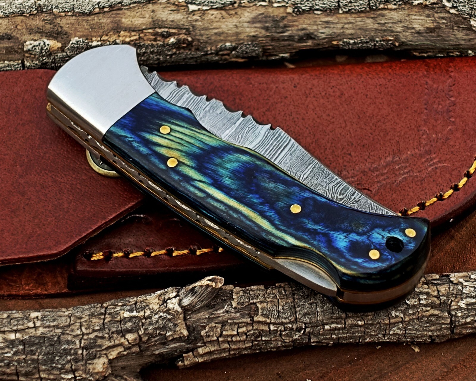 Damascus handmade back lock Folding pocket knife camping Hunting Knife Pouch