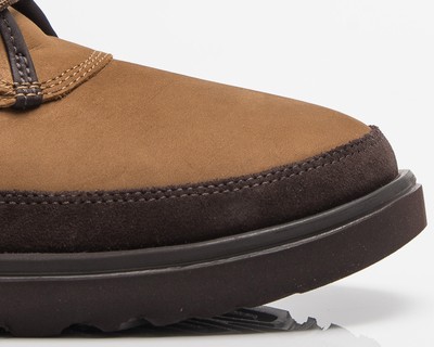 Pre-owned Ugg Highland Sport Men Chestnut In Brown