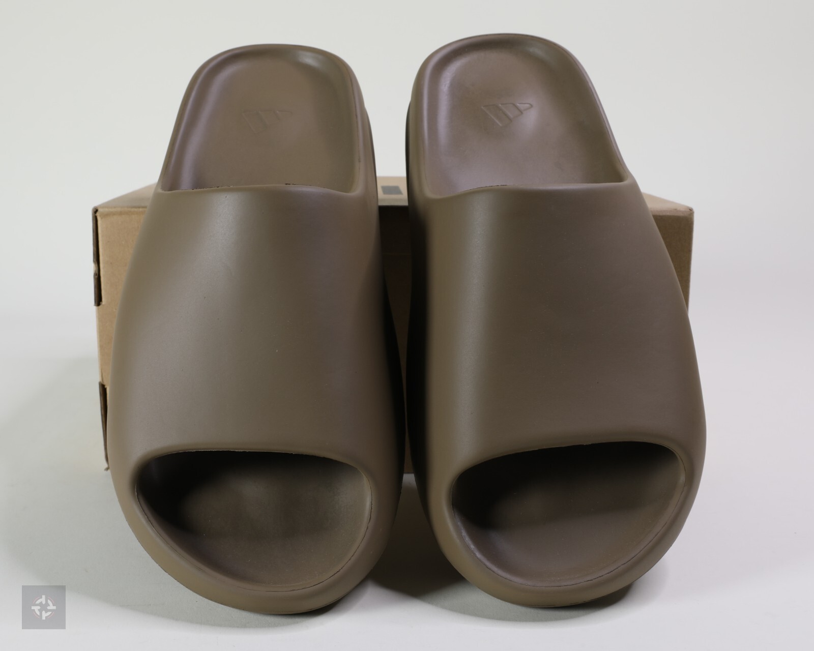 earth tone yeezy slides
