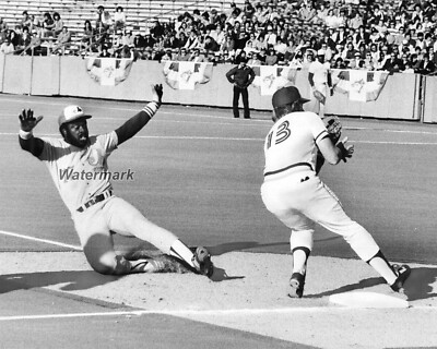 MLB 1970's Montreal Expos Ellis Valentine vs Toronto Blue Jays 8 X 10 Photo Pic